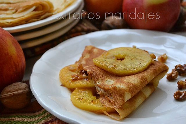 Crepes con manzana y nueces